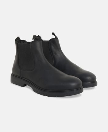Chelsea boots Charlie