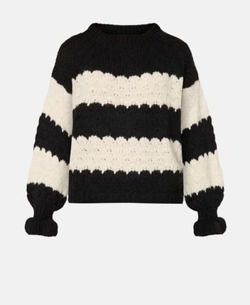 Long-sleeved jumper