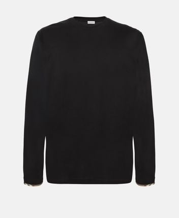 Long-sleeved top