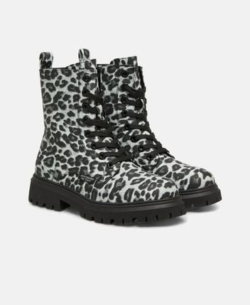 Lace-up ankle boot