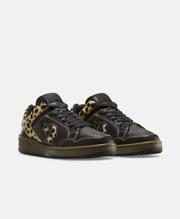 Sneakers Weapon