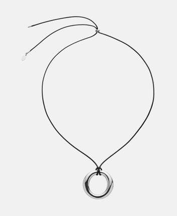 Necklace with pendant violet