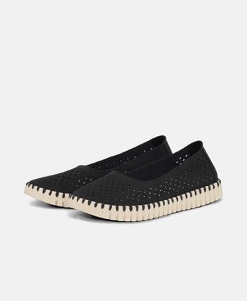 Slip-on sneakers