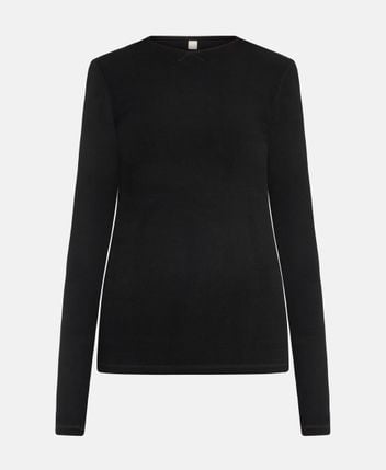Long-sleeved top