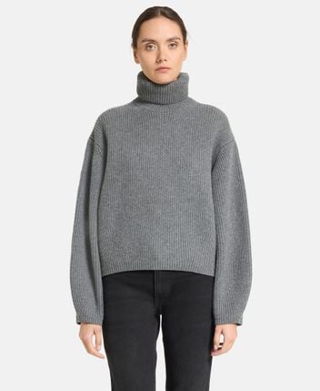 Wool pullover