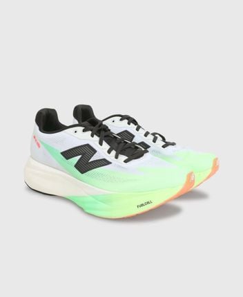 Running shoes Fuelcell Supercomp