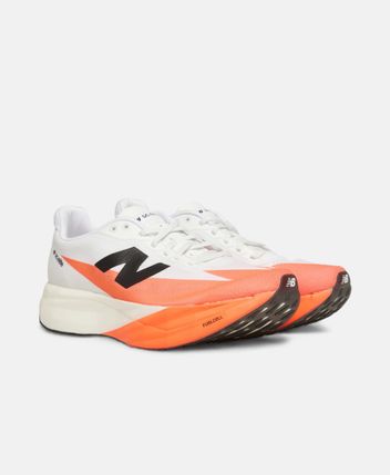 Running shoes FuelCell SuperComp Elite v5