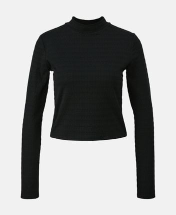 Long-sleeved top