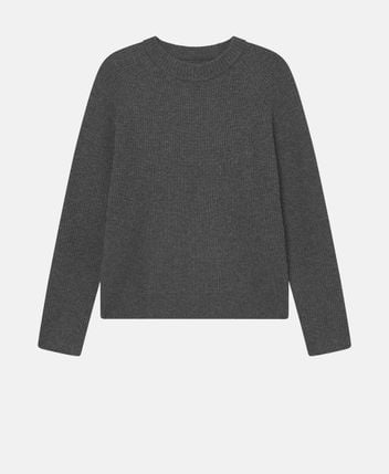 Wool pullover