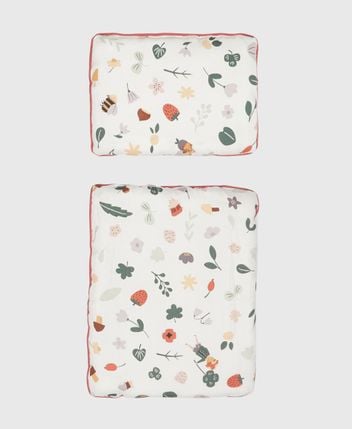 Doll's bed linen