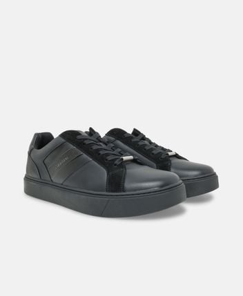 Platform sneakers