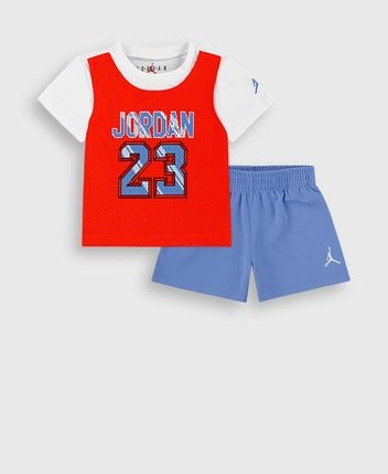 T-shirt and shorts set