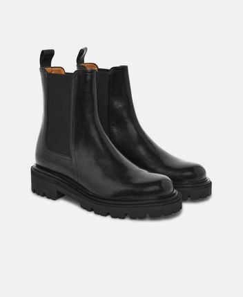 Chelsea boots