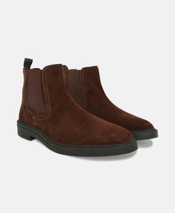 Chelsea boots