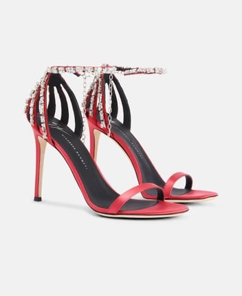 Heeled sandals Basic