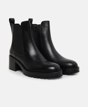 Chelsea boots
