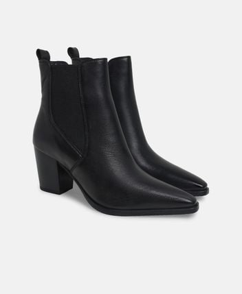 Chelsea boots