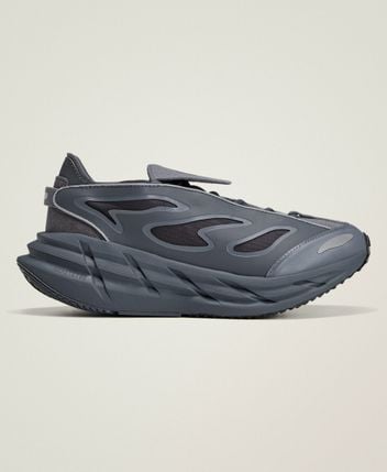Running shoes TRUE PACE