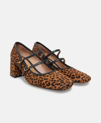 Mary Jane pumps Sarah 2