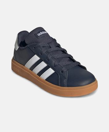 Tennis shoes Grand Court
