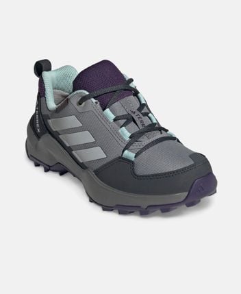 Trekking shoes