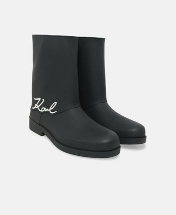 Wellington boots