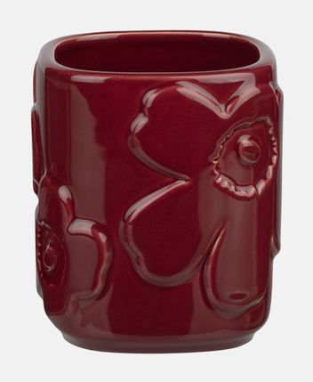 Toothbrush holder