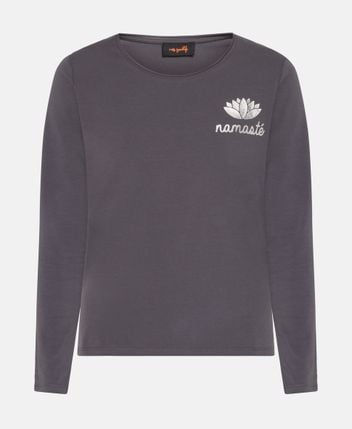Long-sleeved top