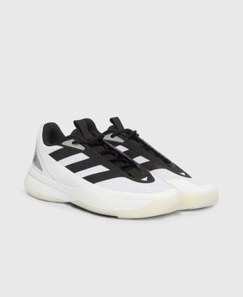 Basketball shoes