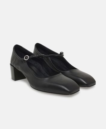 Mary Jane pumps Aline