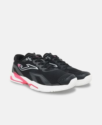 Tennis shoes