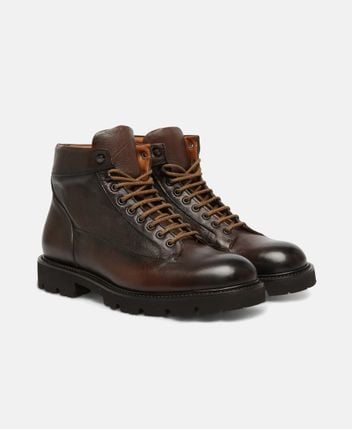 Lace-up ankle boot