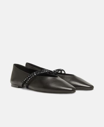 Ballerina flat with straps