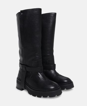 Boots Yaka