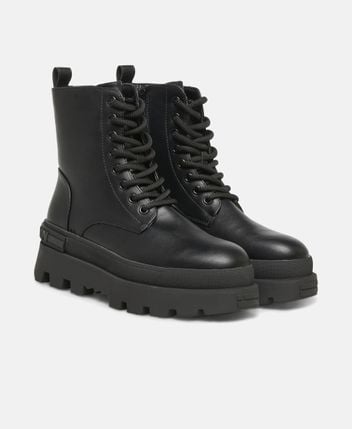 Lace-up ankle boot