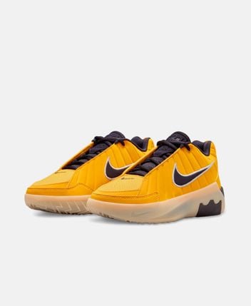 Basketball shoes