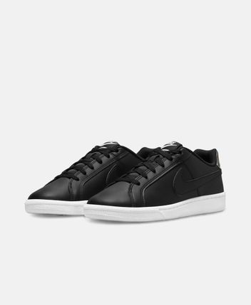 Sneakers Wmns Nike Court Royale
