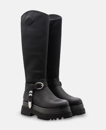 Boots Queen