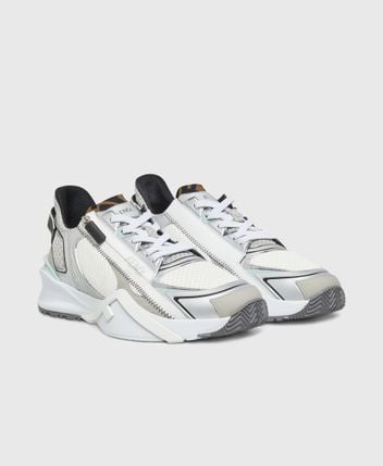 Sneakers Flow