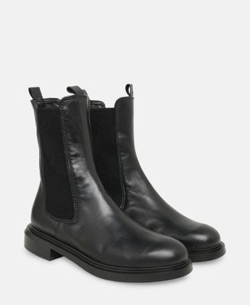 Chelsea boots