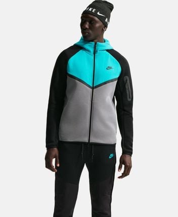 Hooded sweat jacket