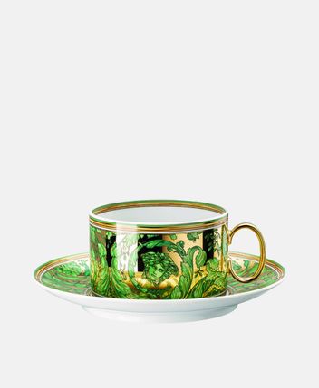 Tea cup with saucer