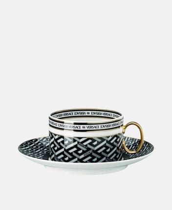 Tea cup with saucer