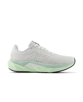 Running shoes FuelCell Propel v5