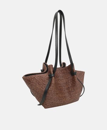 Leather shoulder bag