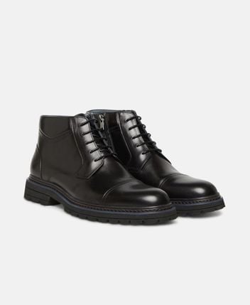 Desert boots
