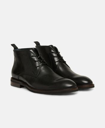 Lace-up ankle boot