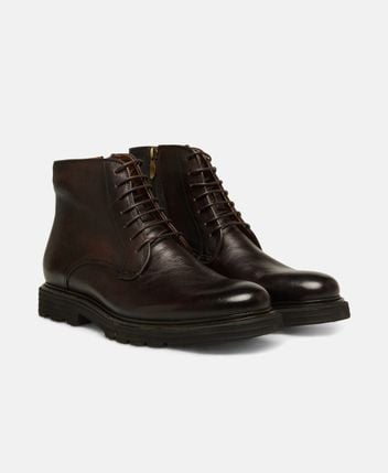 Lace-up ankle boot
