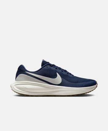 Running shoes Revolution 8