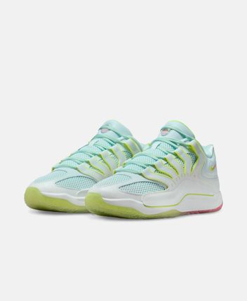 Basketball shoes Gifted